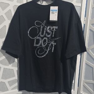 NWT Nike Black 'Just Do It' Tee Crystal bedazzled Short-Sleeve T-Shirt M